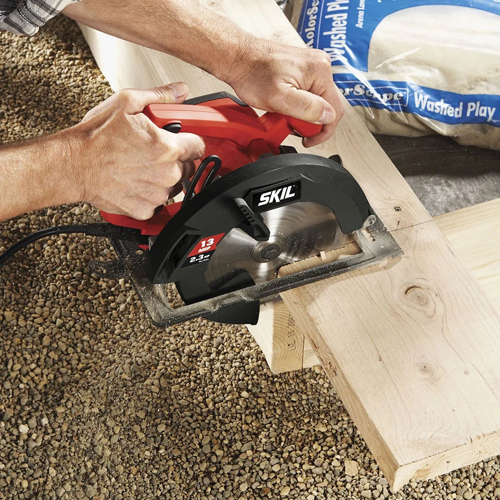 Corded Electric Circular Saw E575071