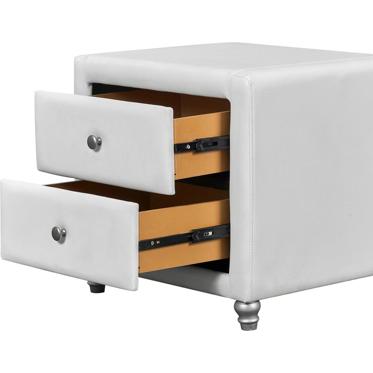 Queen White Platform Bedroom Set with Striped Headboard K161
