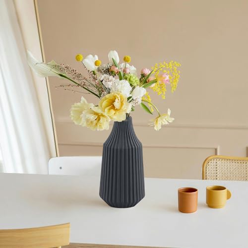 Black 8 Inch Ceramic Vase M7461