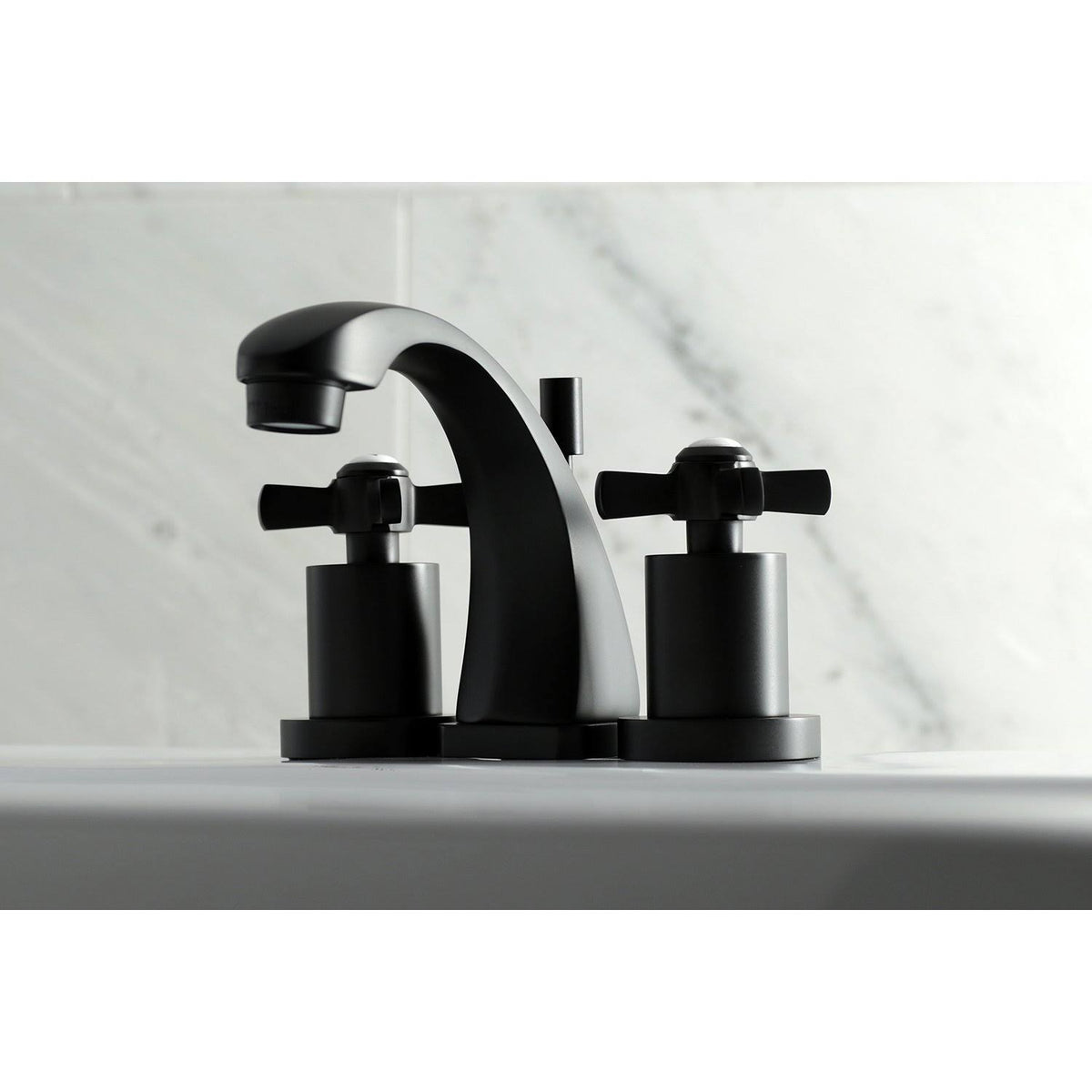 Polished Brass Mini Widespread Lavatory Faucet I84897