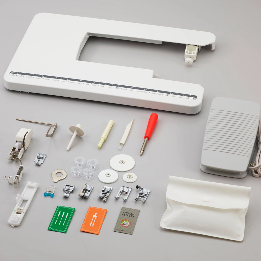 Computerized Sewing and Quilting Machine with Wide Table H4605