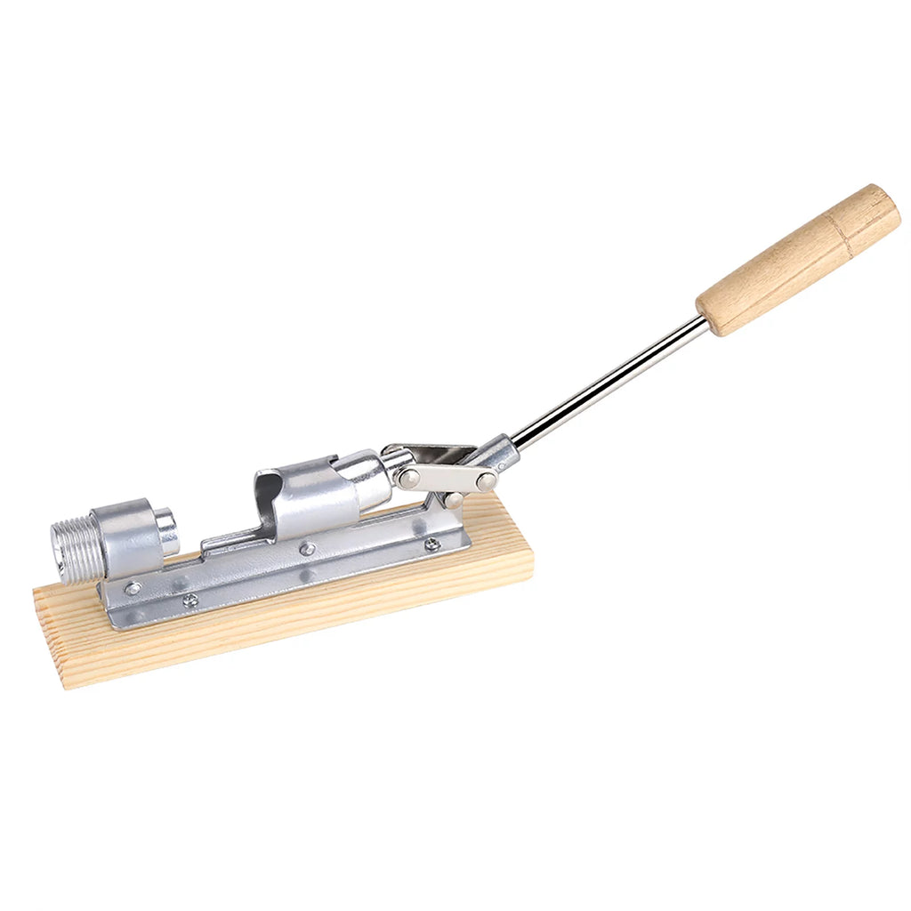 Nutcracker with Inox Hull and Wooden Grip C666