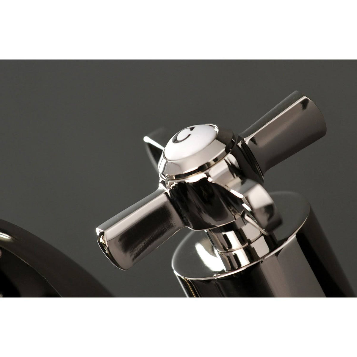 Polished Brass Mini Widespread Lavatory Faucet I84897