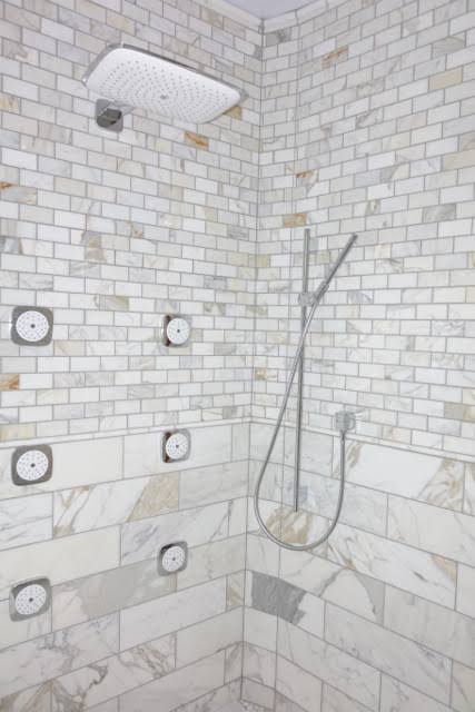 Calacatta Gold 6x18 Polished Marble Subway Tile F810