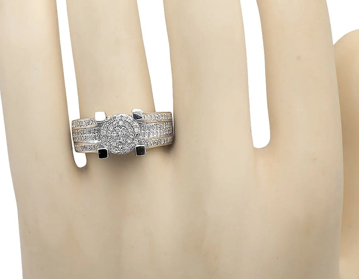 10k White Gold Ladies Round Cluster Diamond Ring D5270