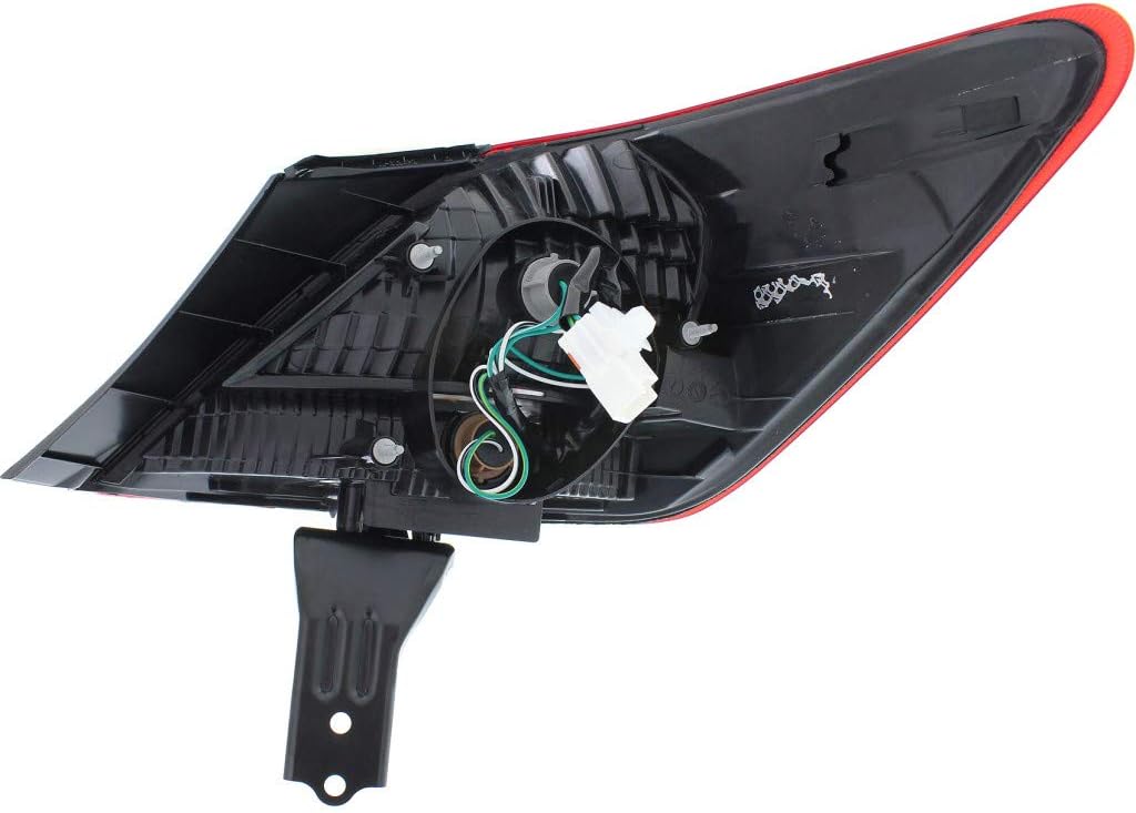 Tail Light Assembly Driver Side with Bulbs G795