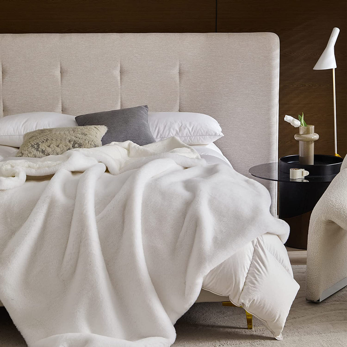 Faux Fur Reversible Throw Blanket 60"x80" White P334110