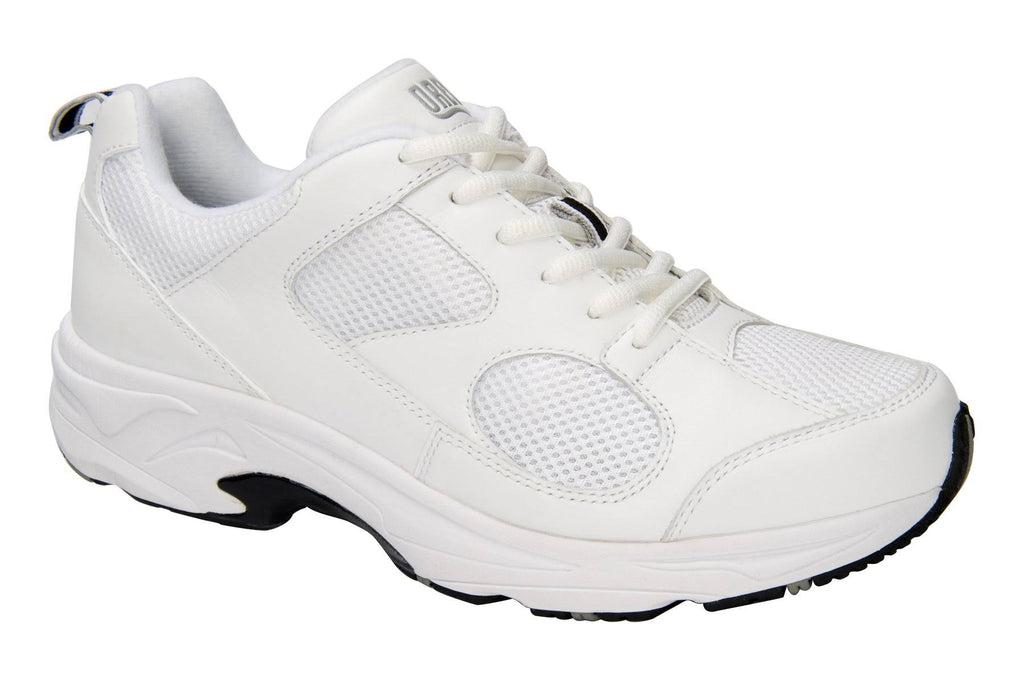White 7.5 Men&s Shoes N230