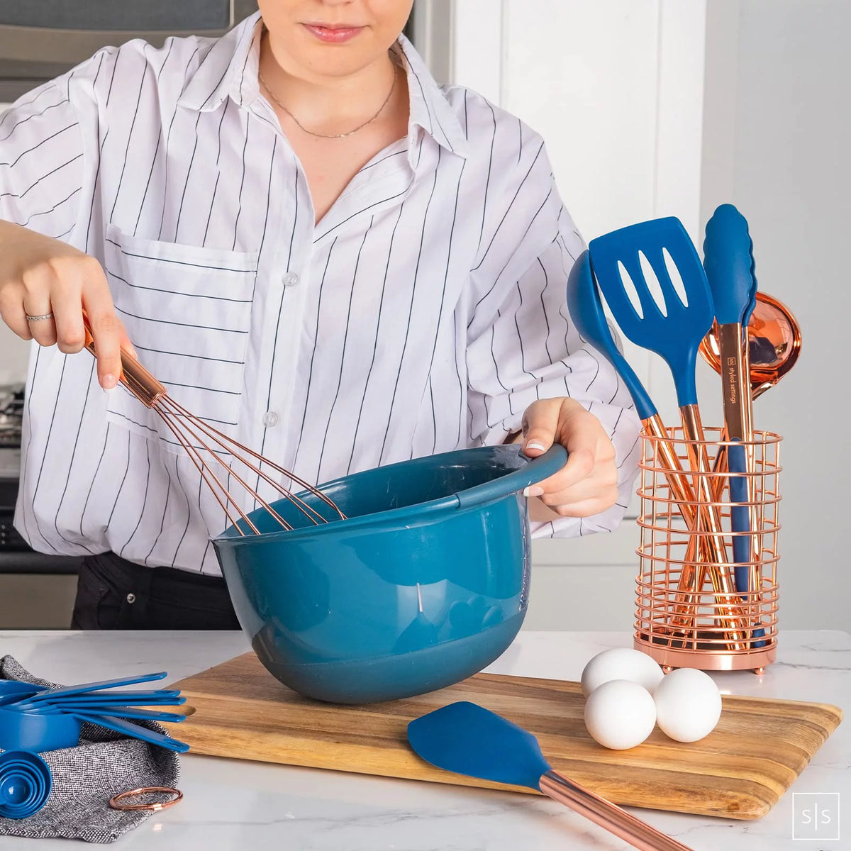 17 Pc Copper and Blue Silicone Kitchen Utensils Set B1966