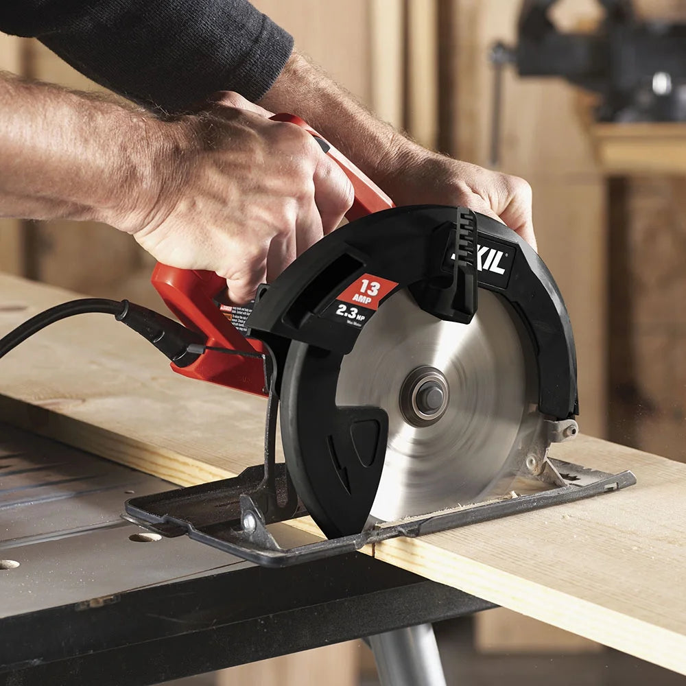 Corded Electric Circular Saw E575071