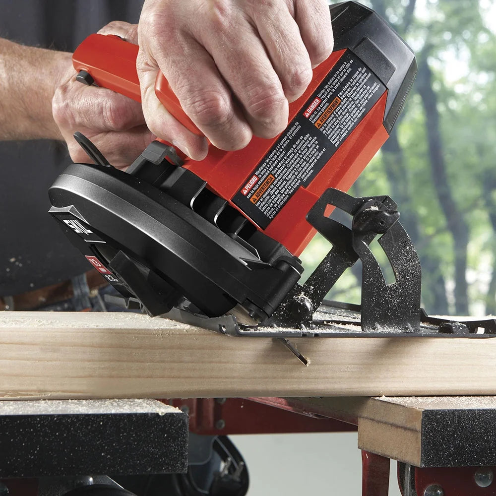 Corded Electric Circular Saw E575071